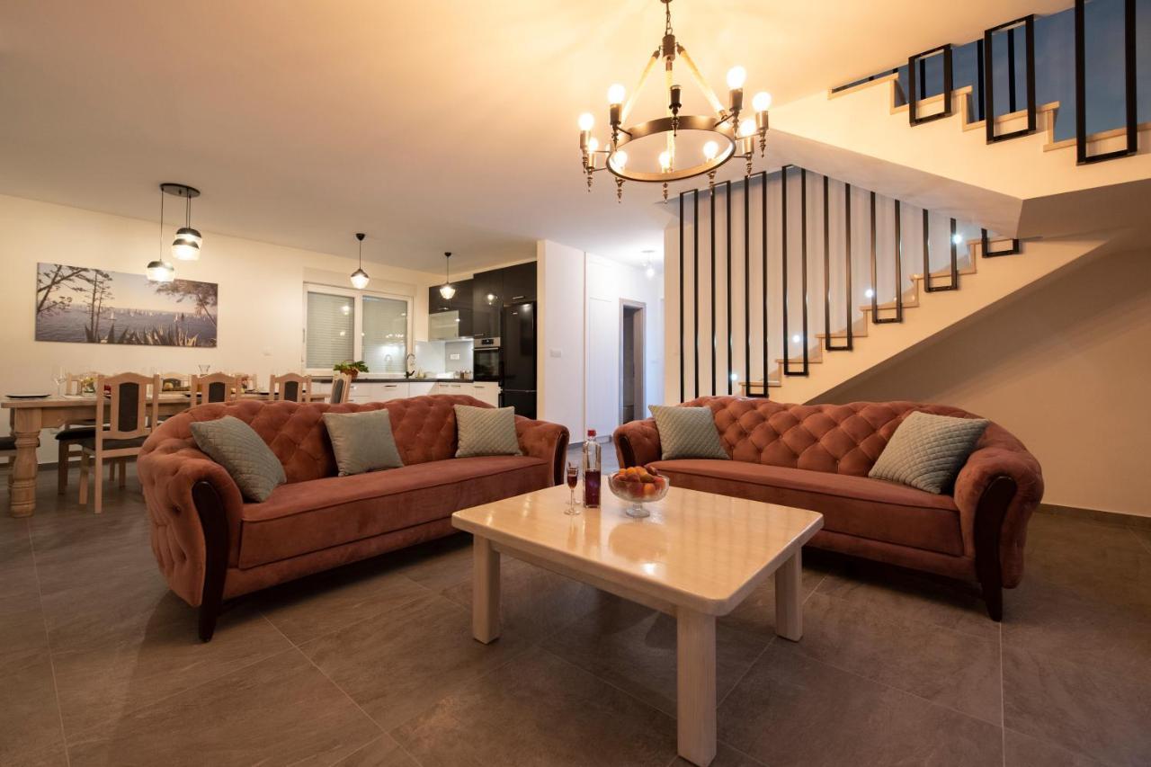 Villa Fidelissima Kastela Bagian luar foto