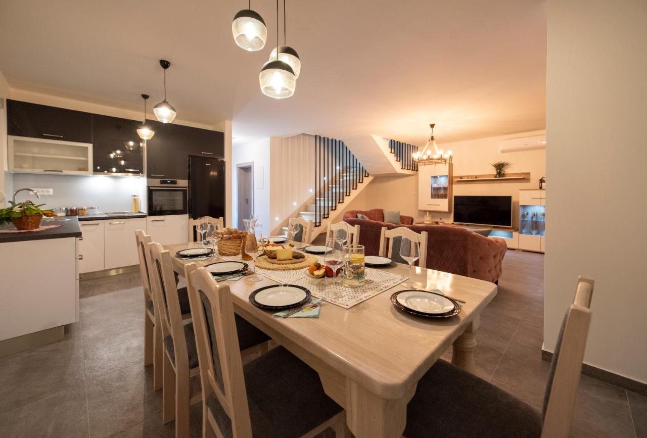 Villa Fidelissima Kastela Bagian luar foto