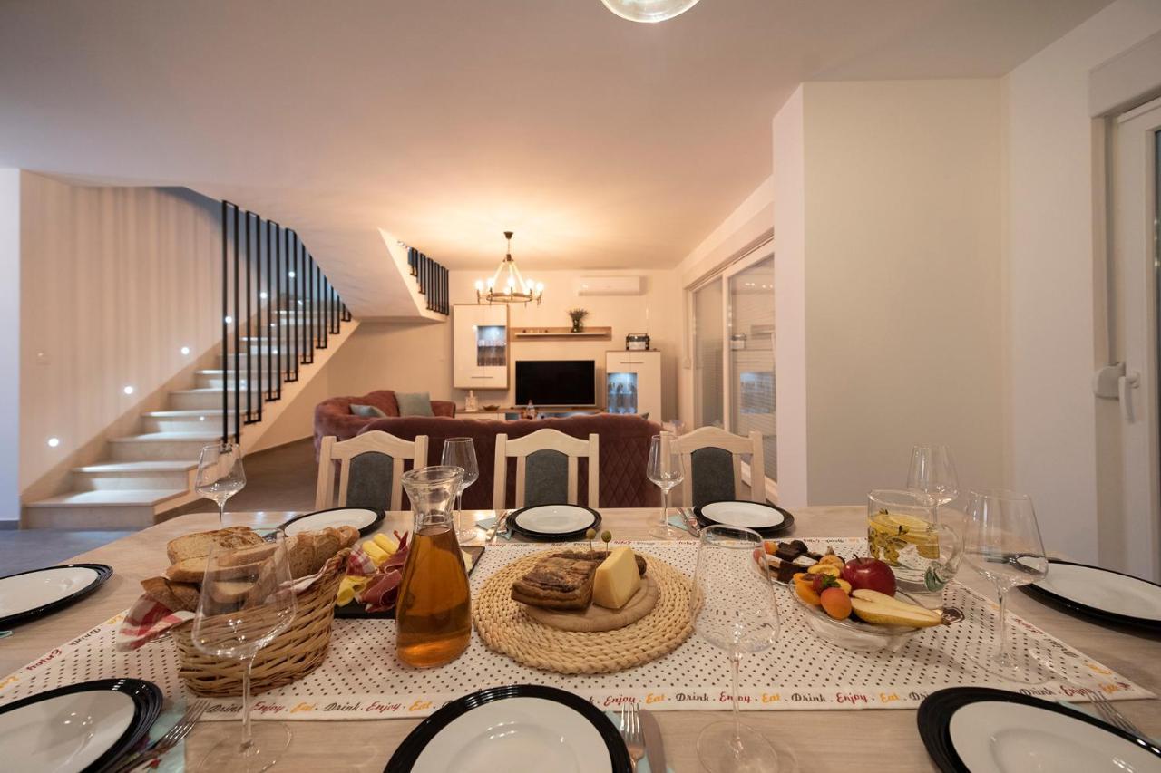 Villa Fidelissima Kastela Bagian luar foto