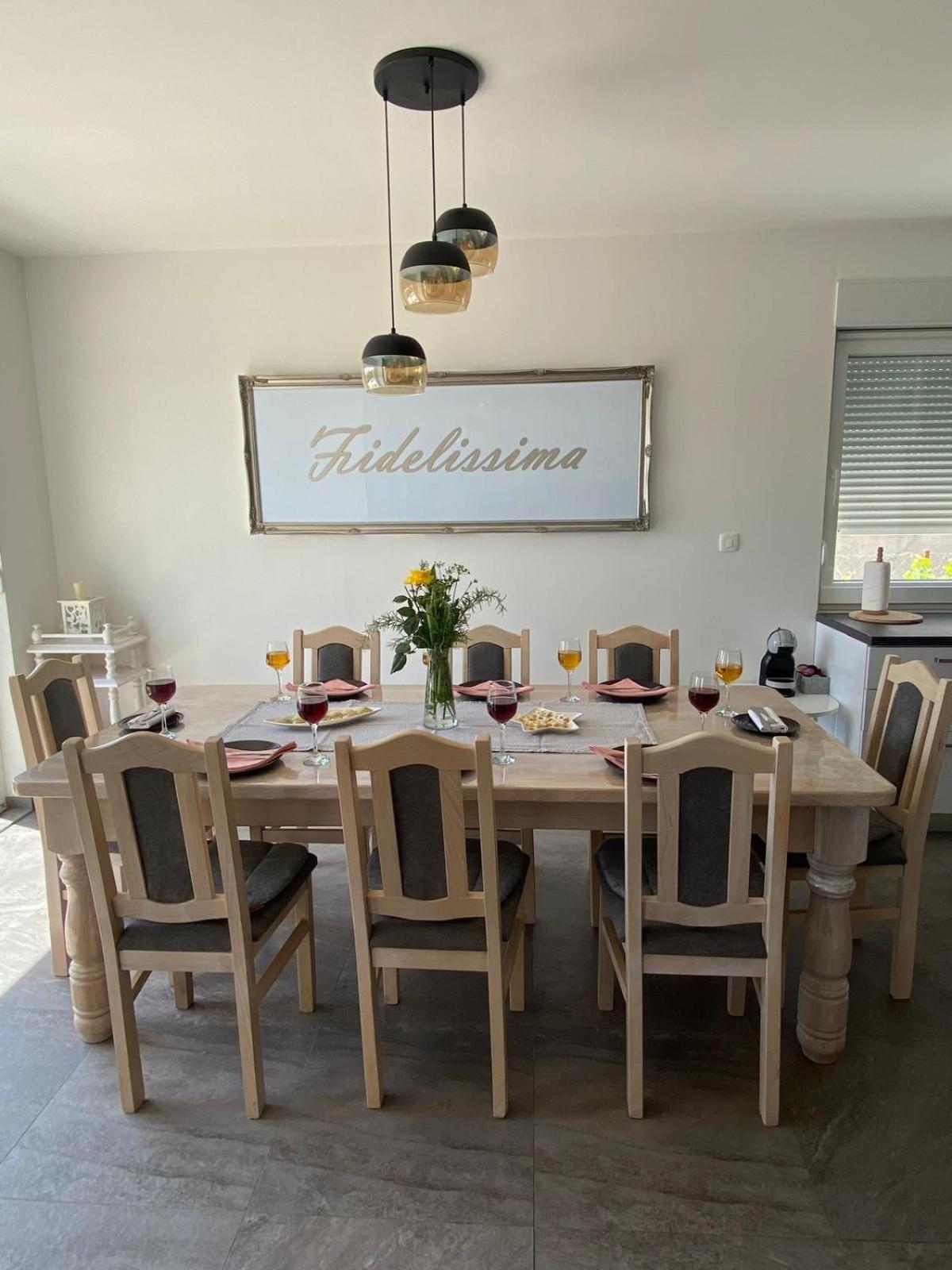 Villa Fidelissima Kastela Bagian luar foto